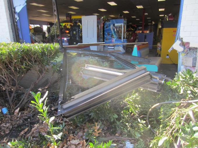 Photos Of The Cool Springs Chuck E. Cheese After The Car Crashed Through It Today